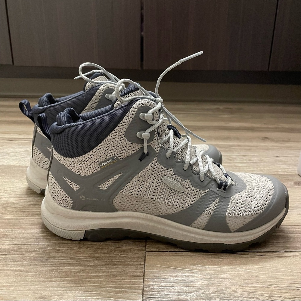Women's KEEN Terradorra II Mid Height WP Hiking Trail Shoes Light Grey & Navy